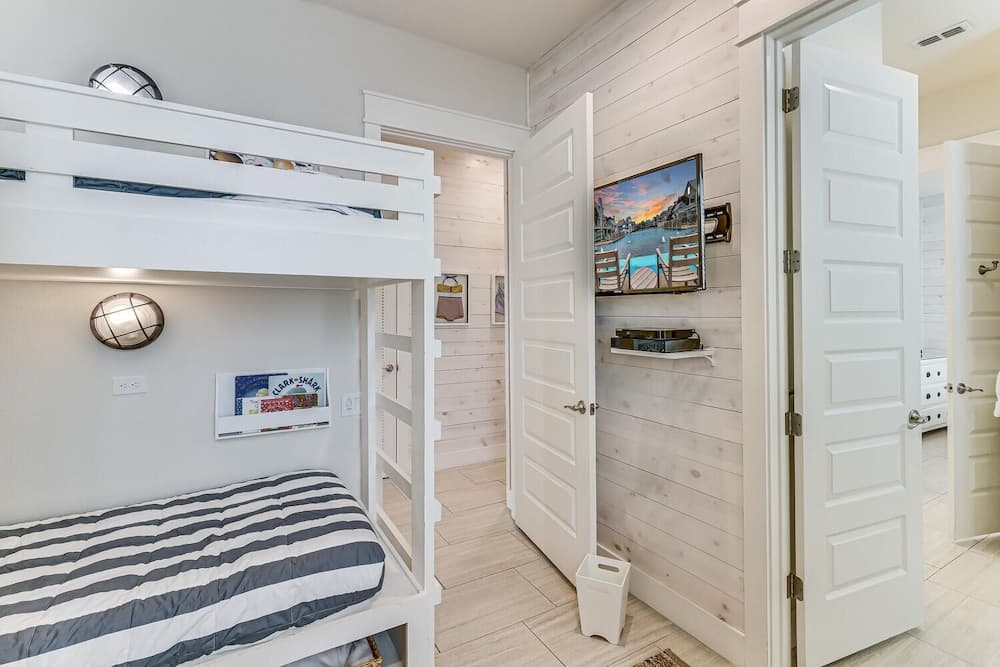 Beach Music #126 - Image 32