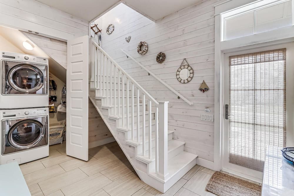 Beach Music #126 - Image 33