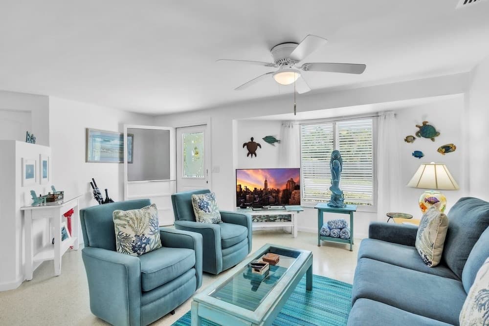 Beach N Bay Villa - Image 4