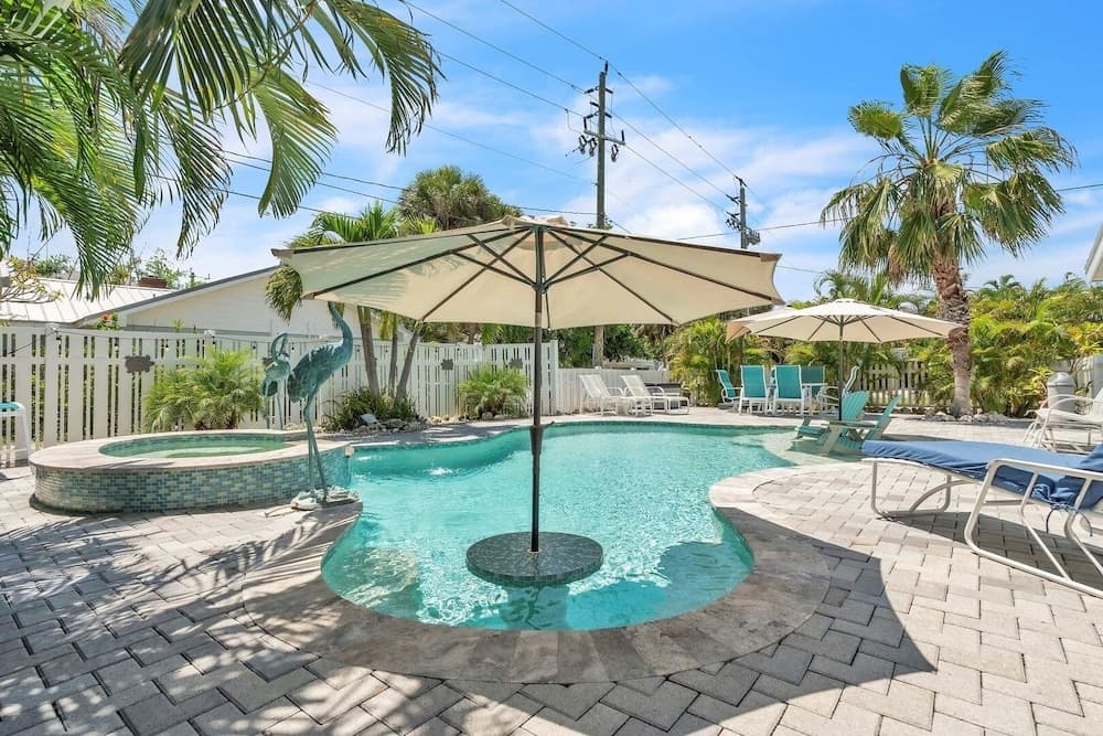 Beach N Bay Villa - Image 2