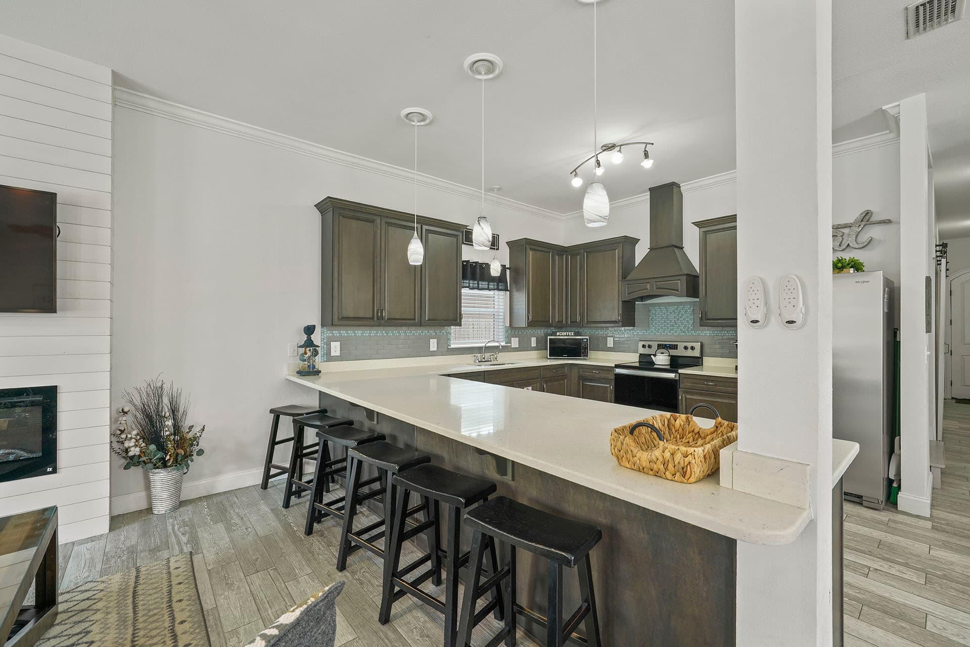 Beaches and Dreams - Image 5