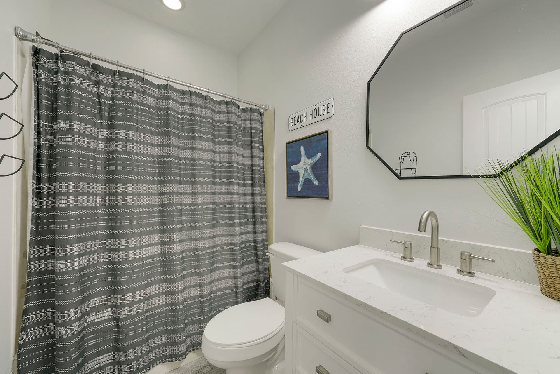 Beaches and Dreams - Image 26