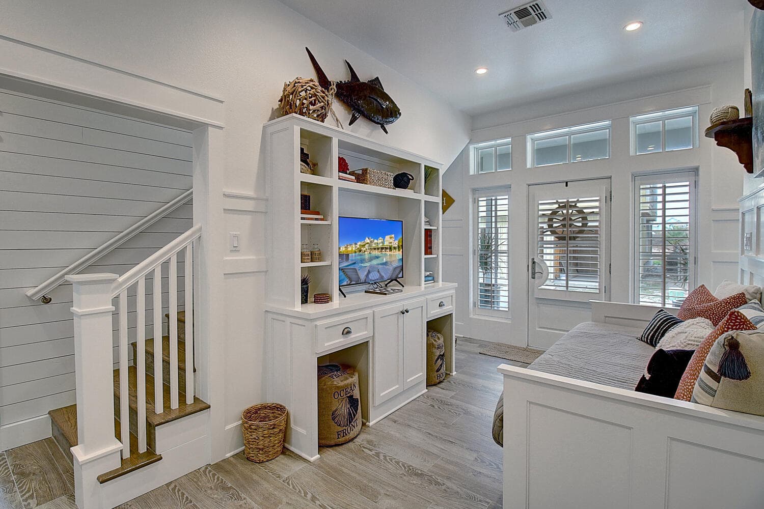 Beachful Easy Feeling - Image 31