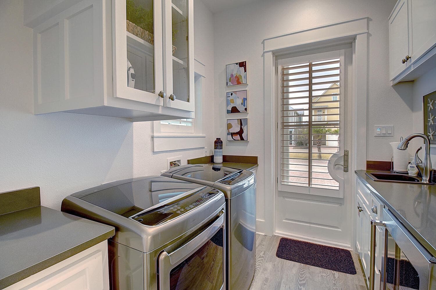 Beachful Easy Feeling - Image 38