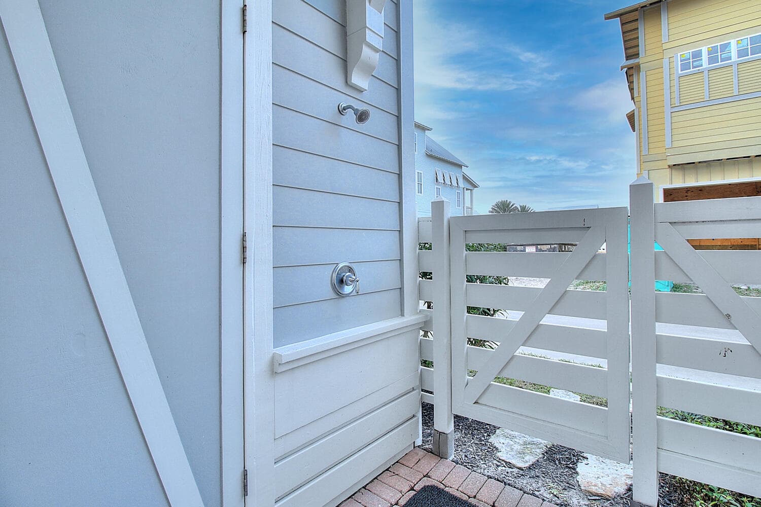 Beachful Easy Feeling - Image 39