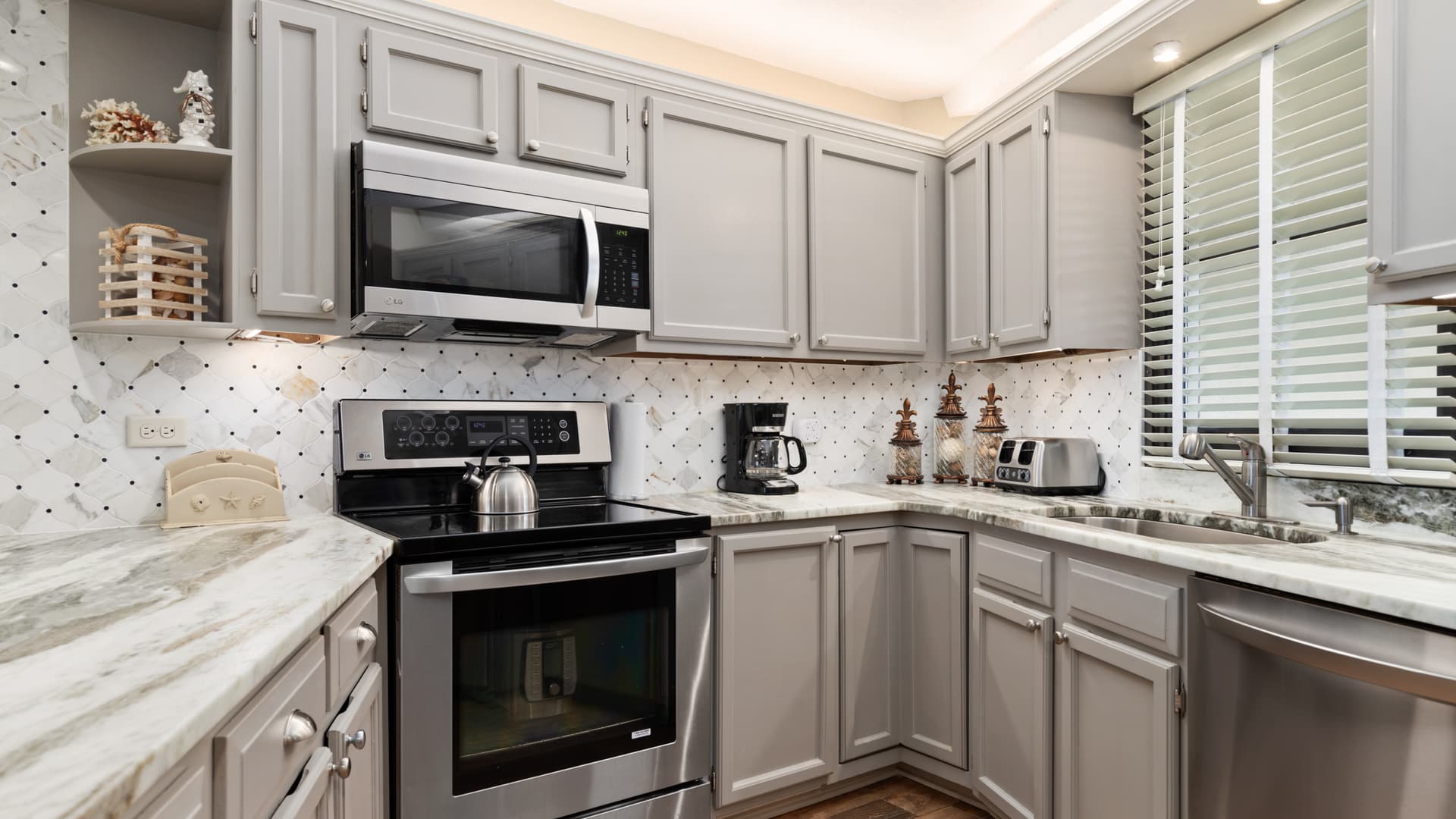 Beachside One #4037 - Image 9