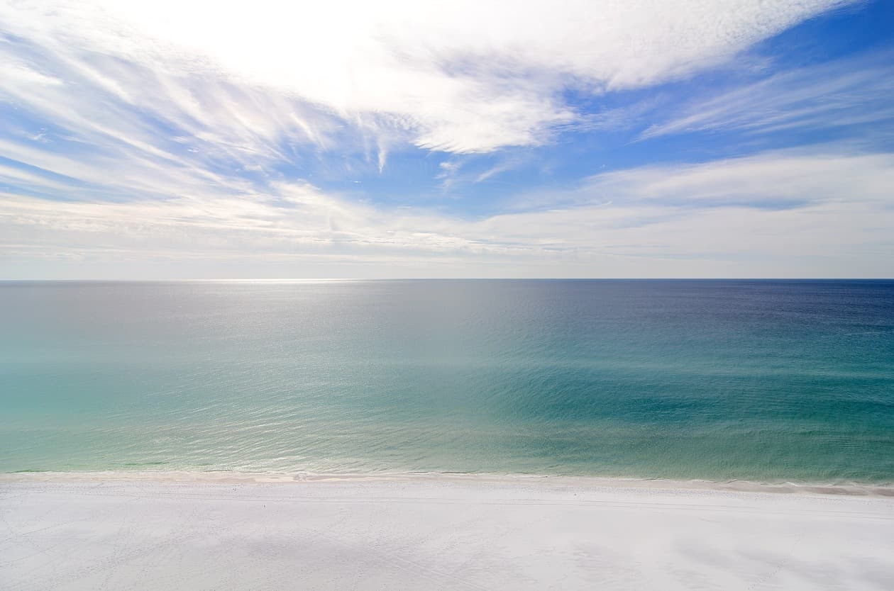 Rustic Beach Residence - Image 25