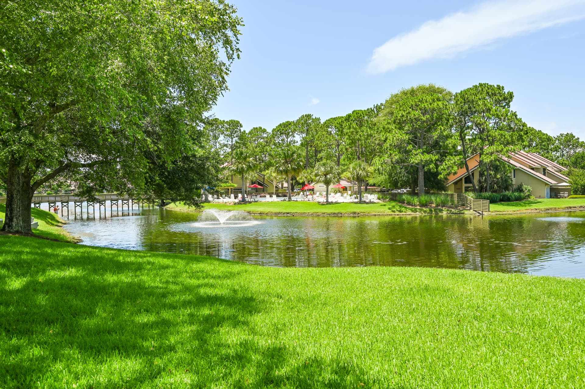 Lakefront Residence - Image 5