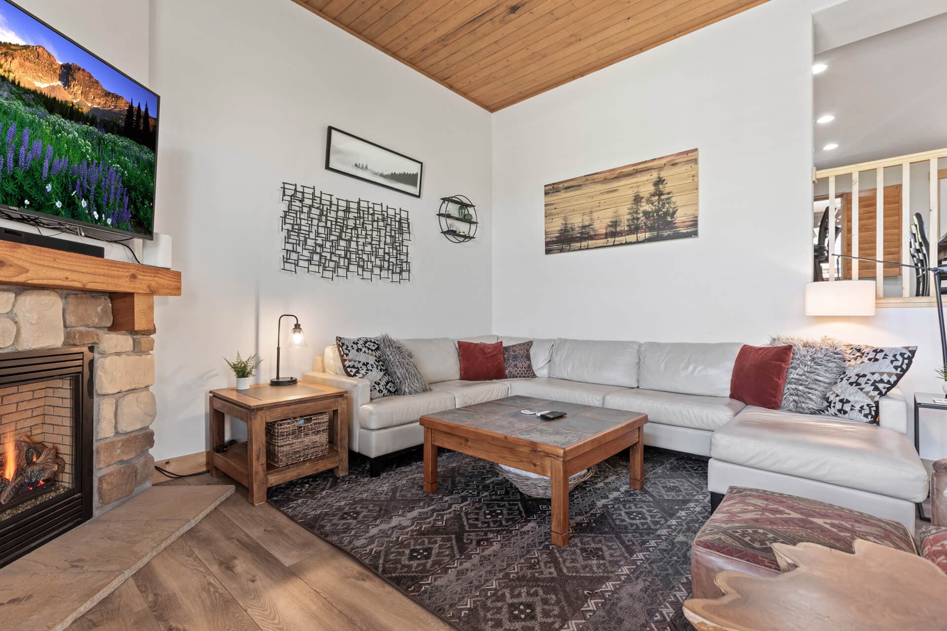 Bear Hollow Village #5595 - Image 4