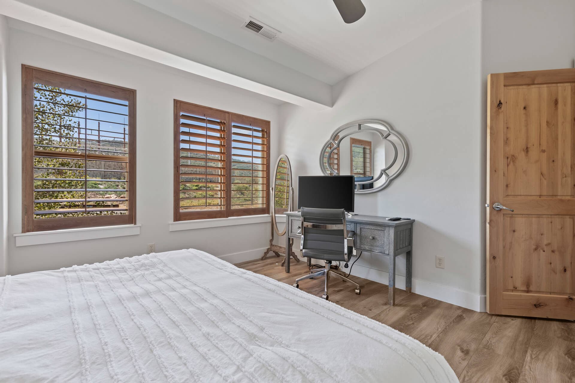 Bear Hollow Village #5595 - Image 22