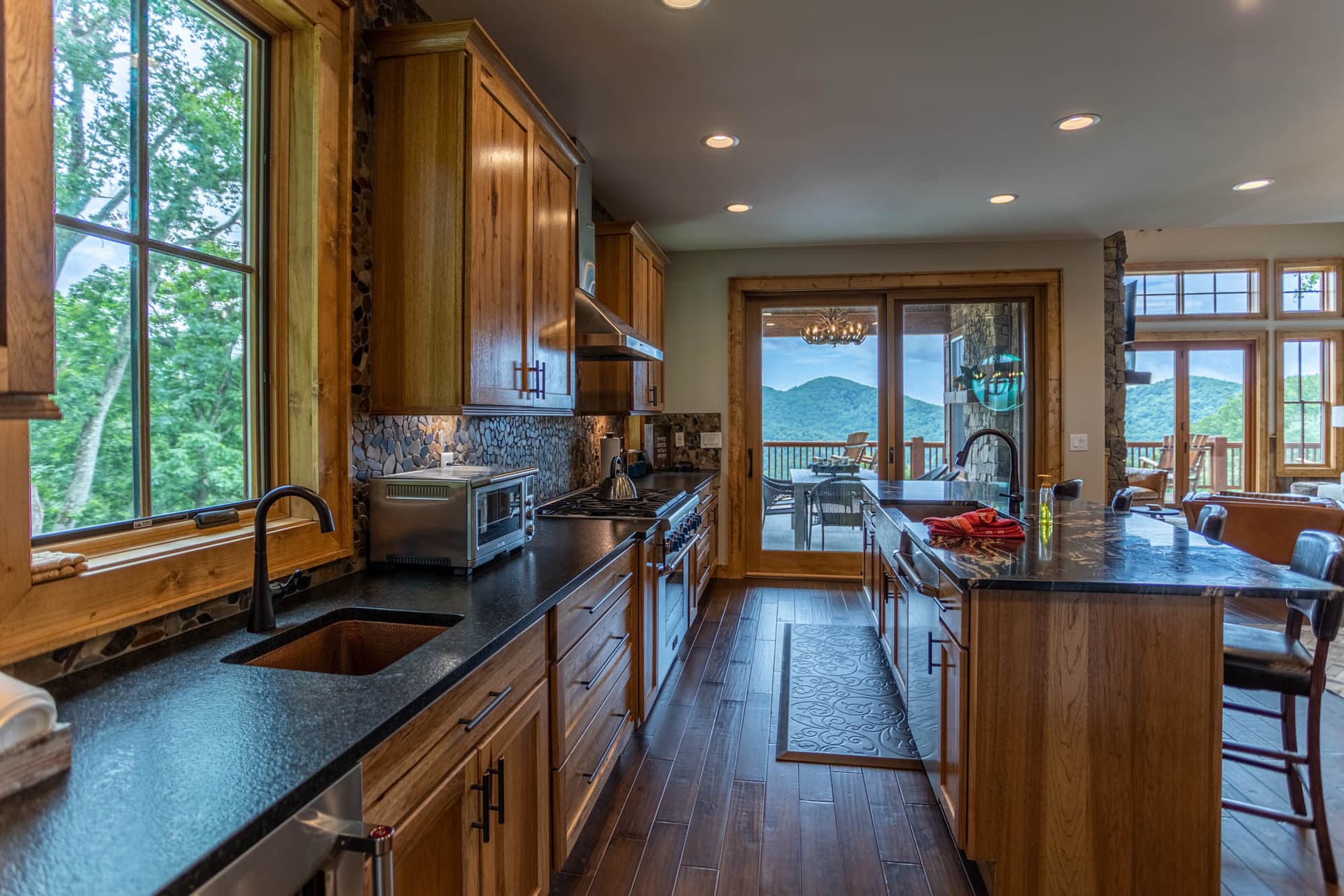 Bear Tracks at Eagles Nest - Image 9