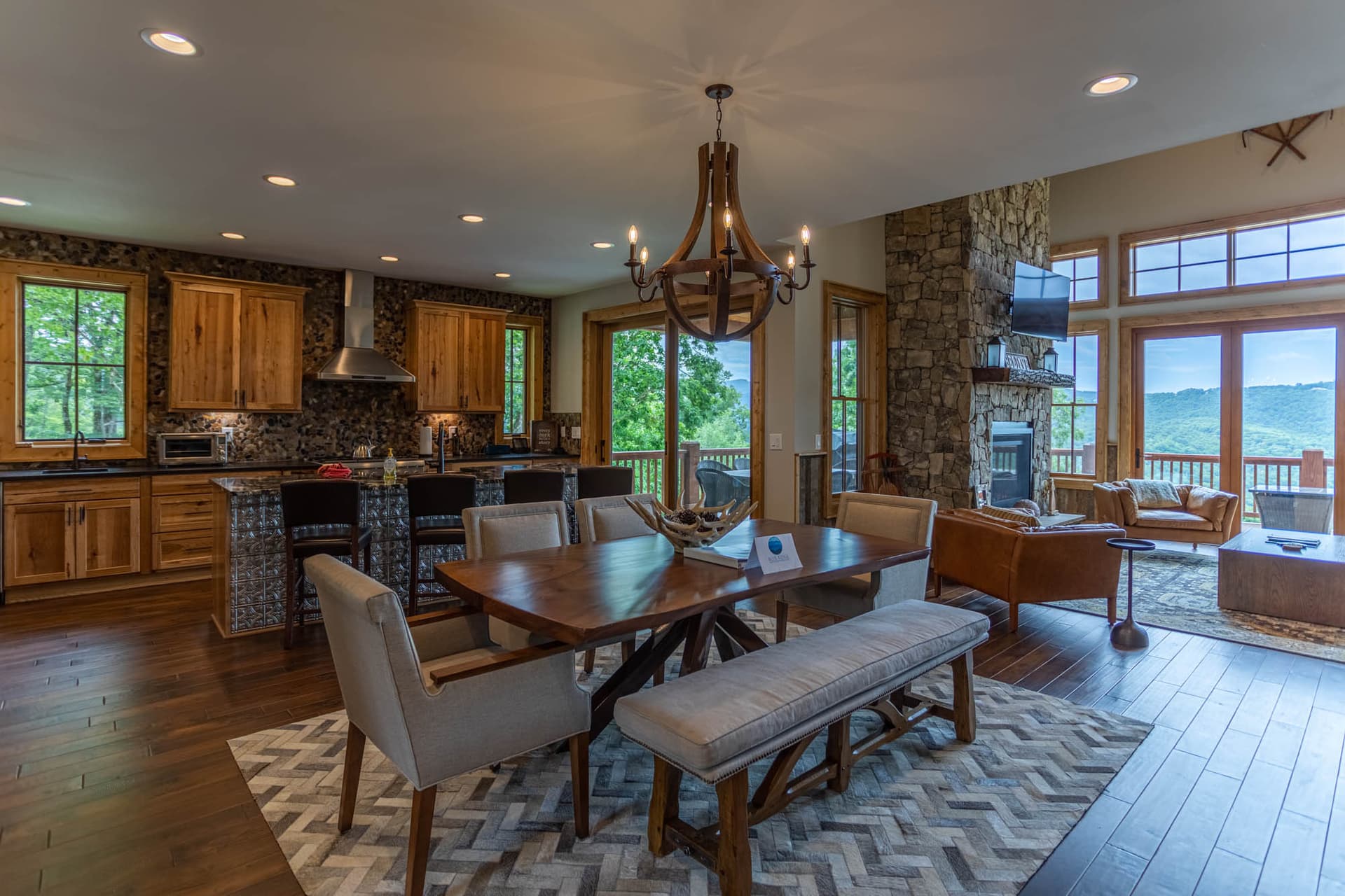 Bear Tracks at Eagles Nest - Image 12