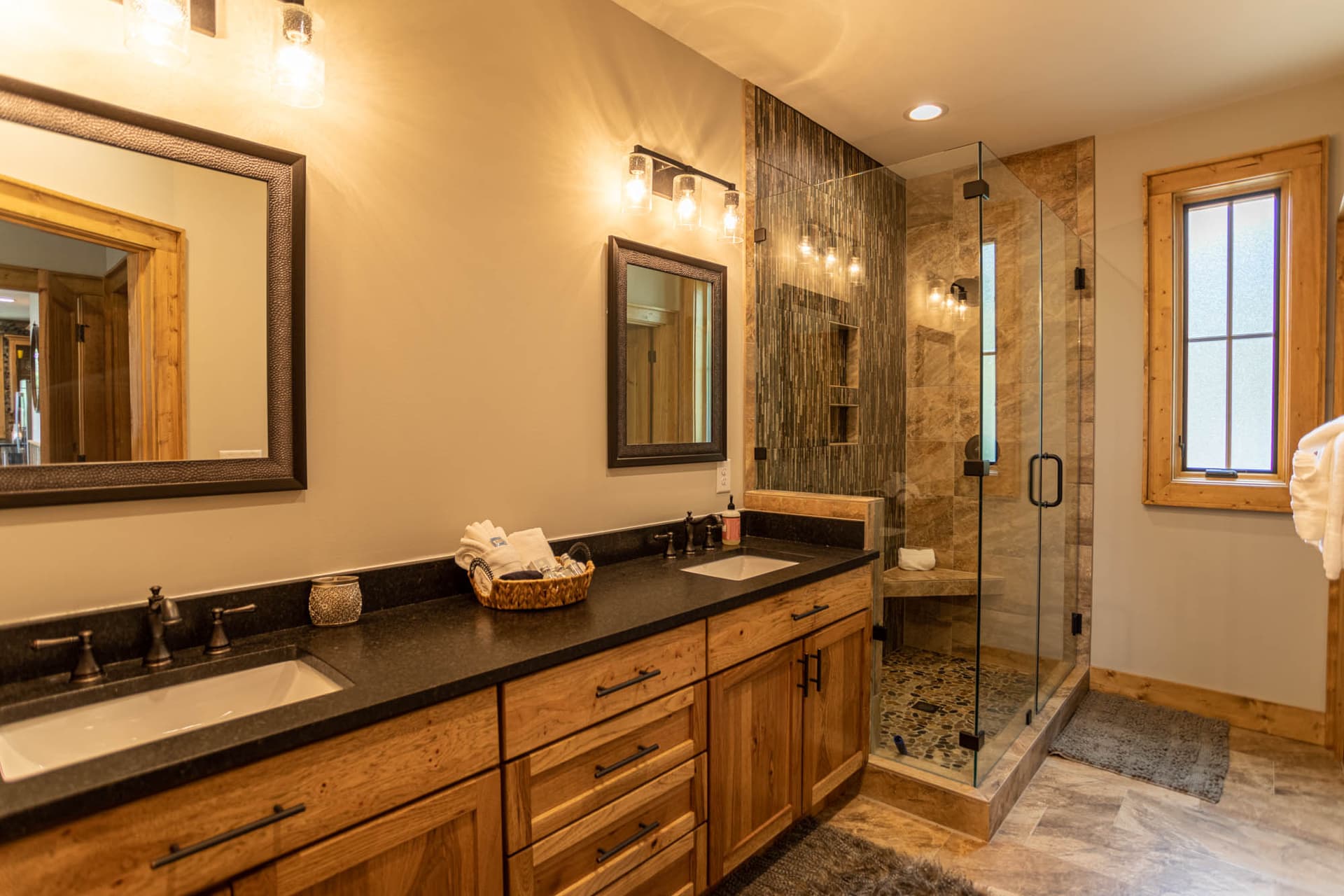 Bear Tracks at Eagles Nest - Image 17