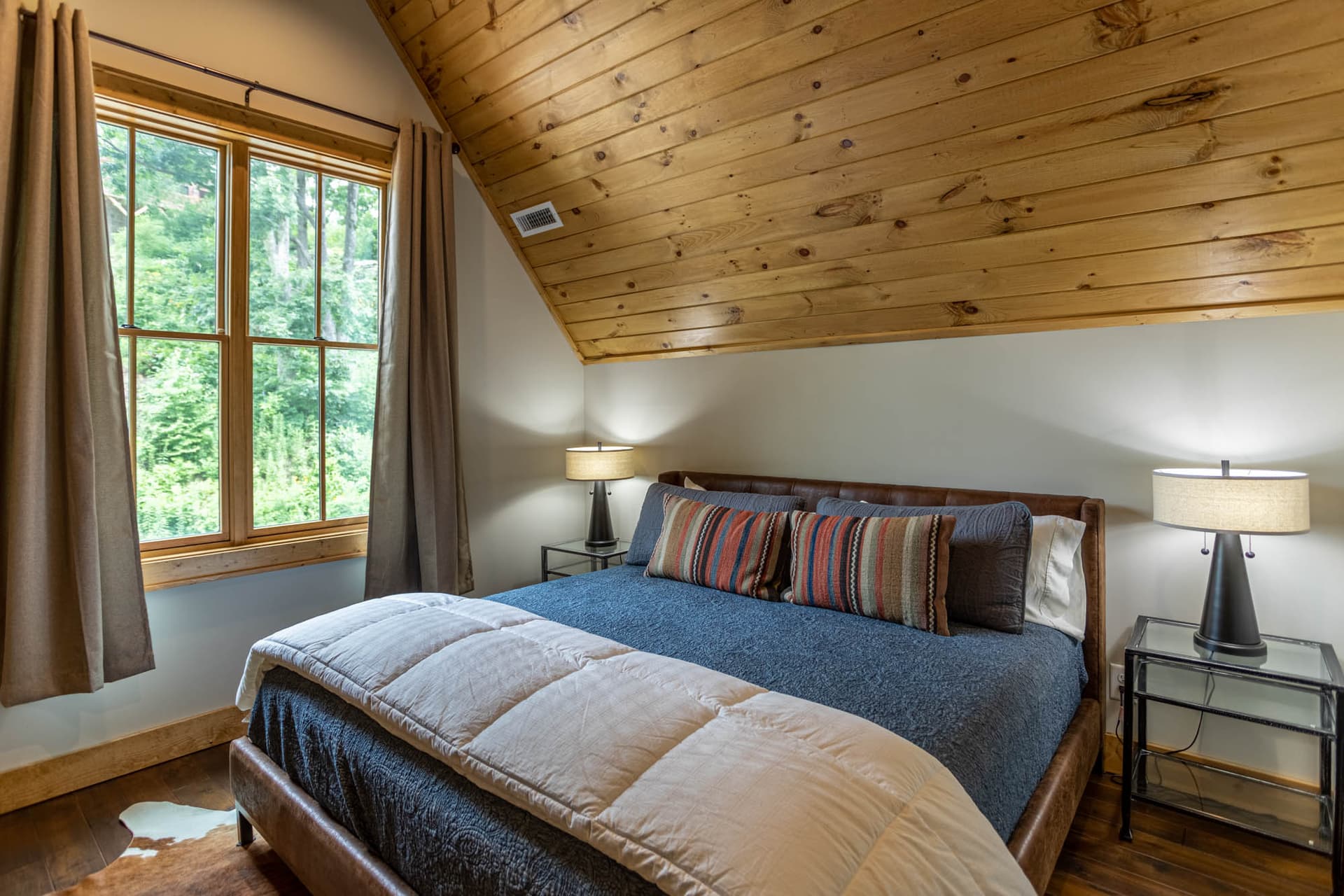 Bear Tracks at Eagles Nest - Image 18