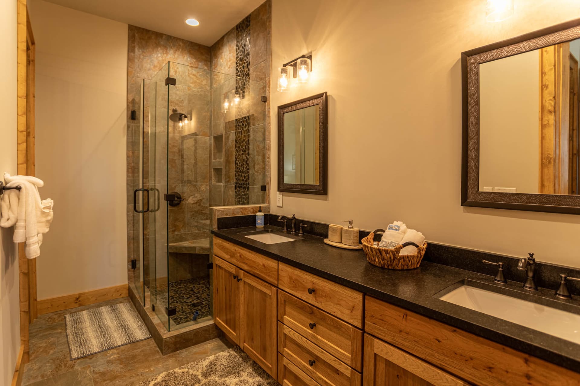 Bear Tracks at Eagles Nest - Image 27