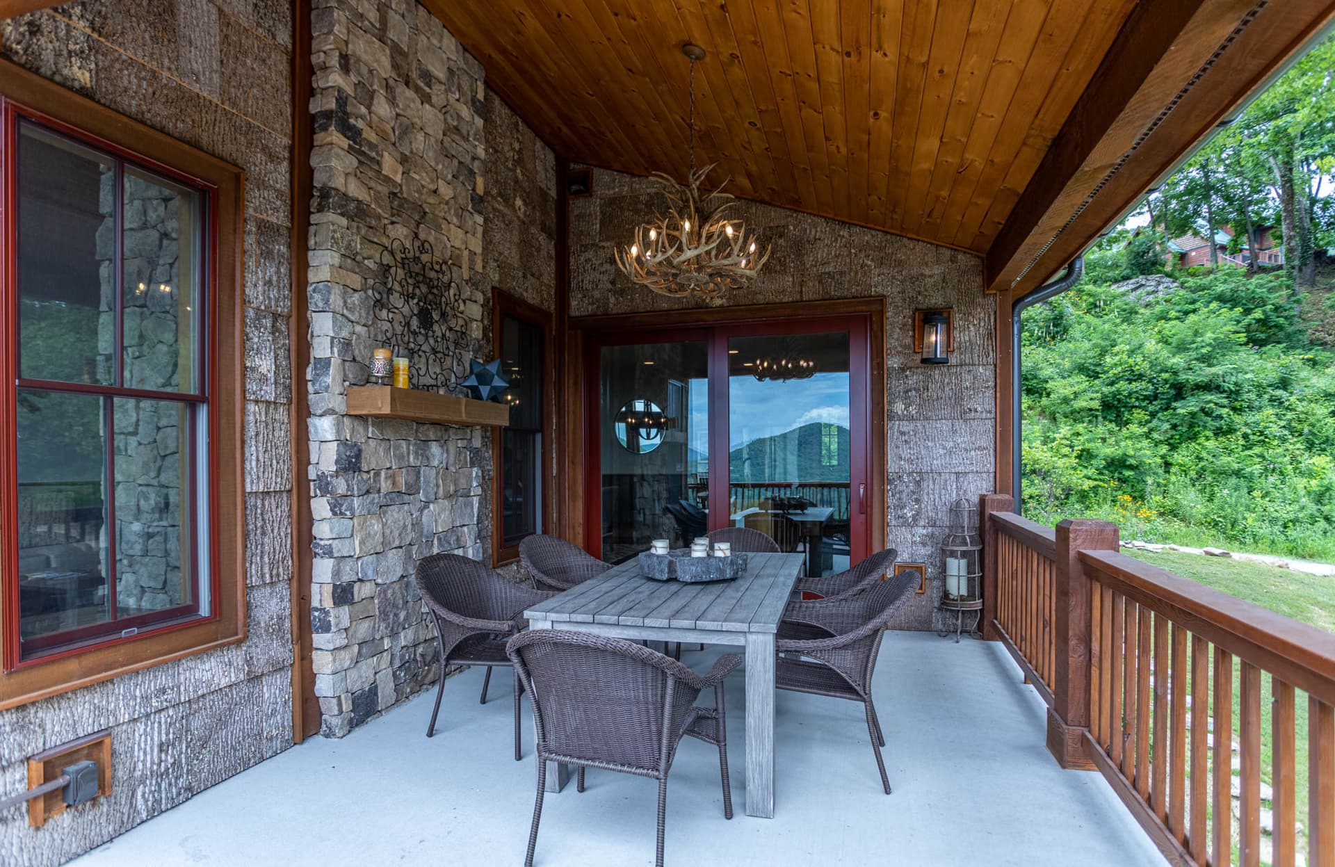 Bear Tracks at Eagles Nest - Image 33