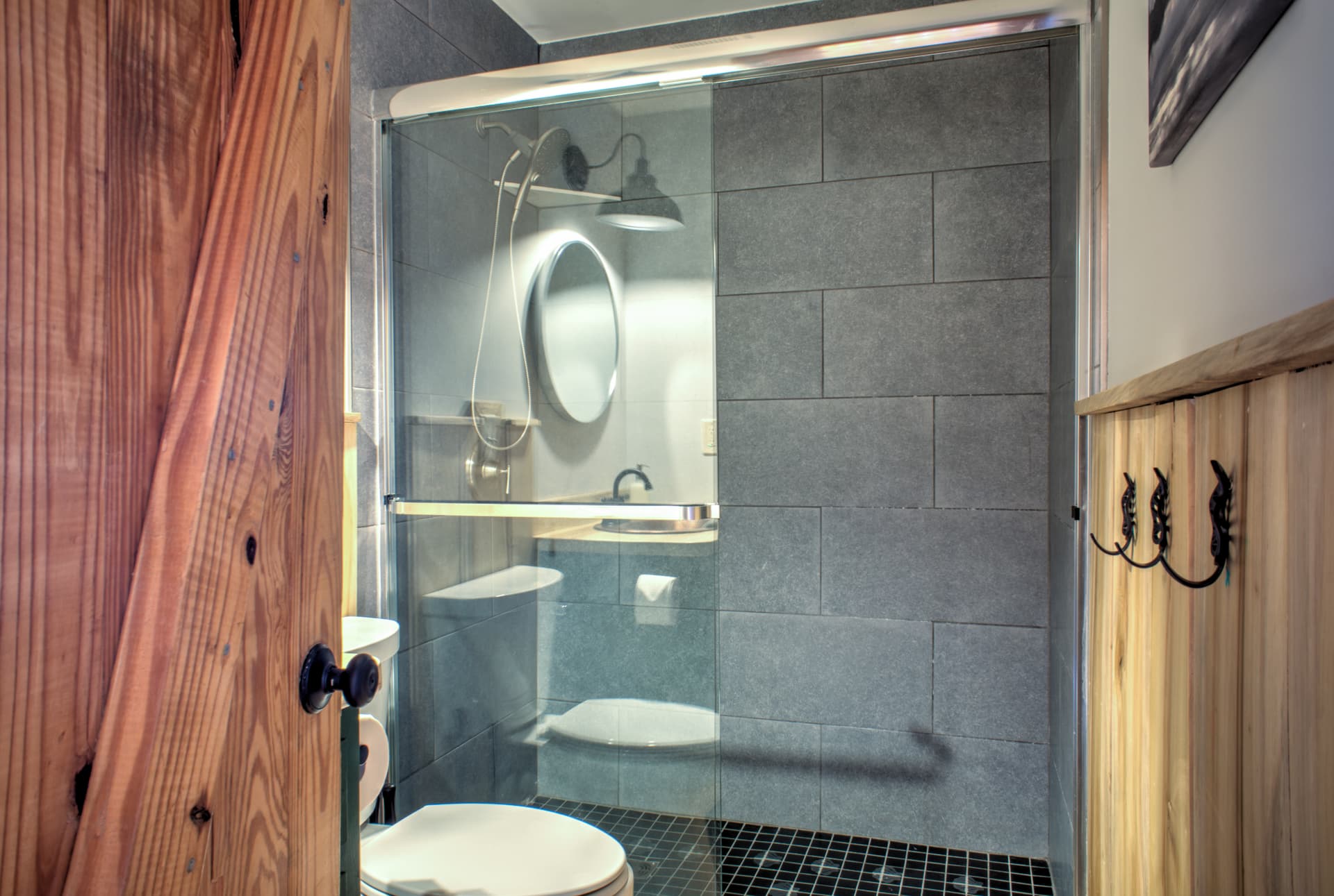 Bearwallow Lodge - Image 21