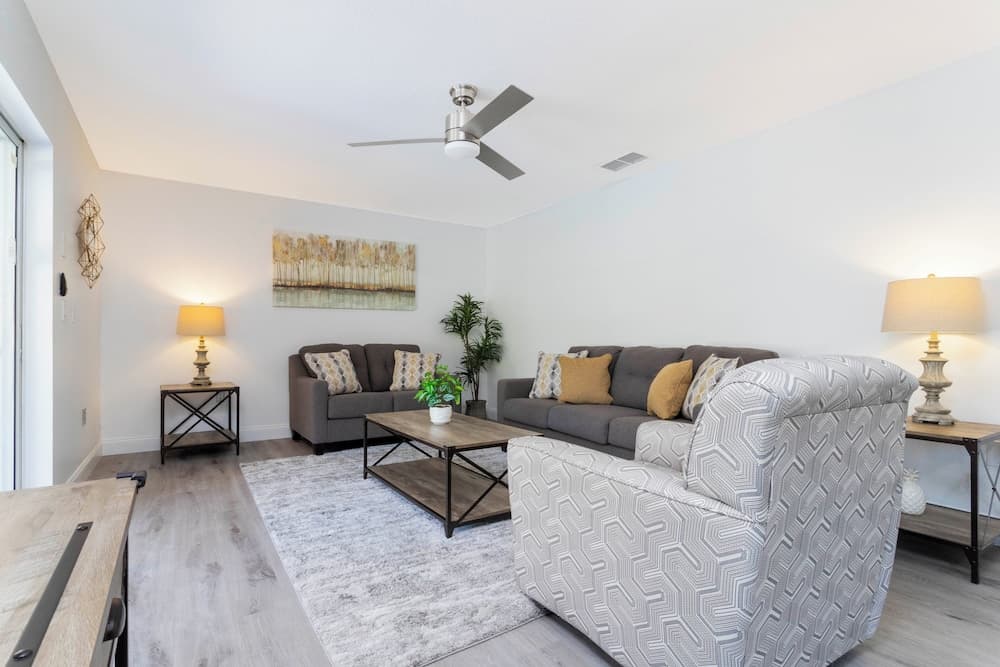 Lake Wilson Preserve Home - Image 4