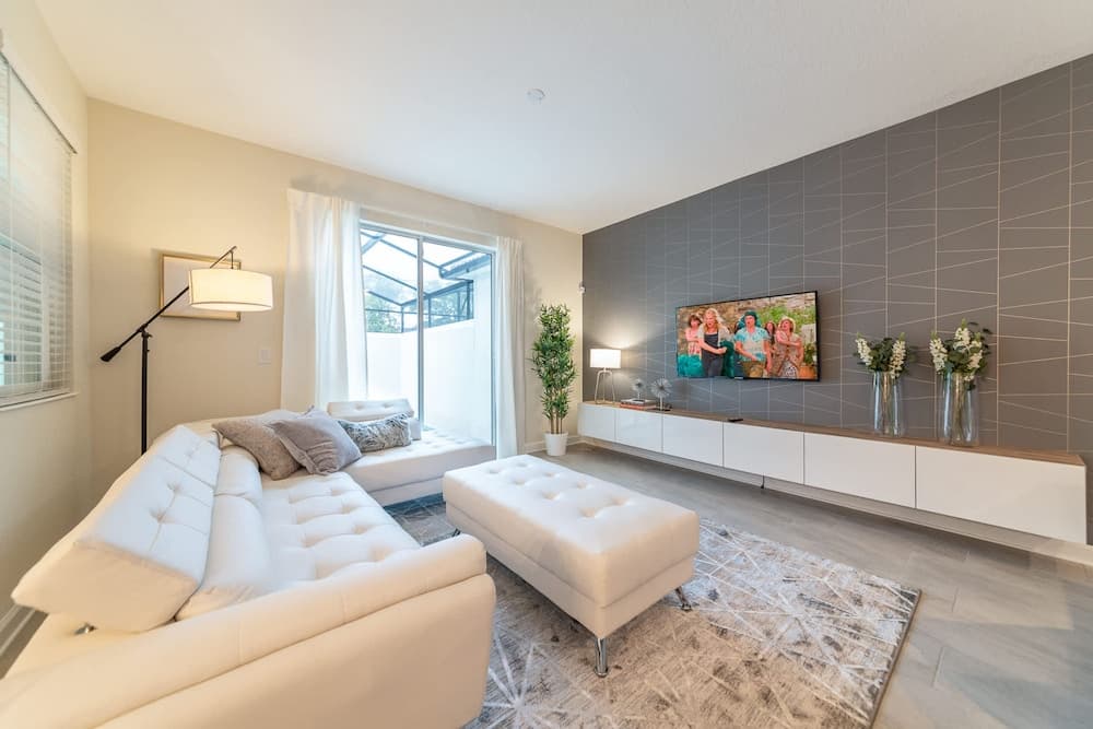 Storey Lake Retreat - Image 2