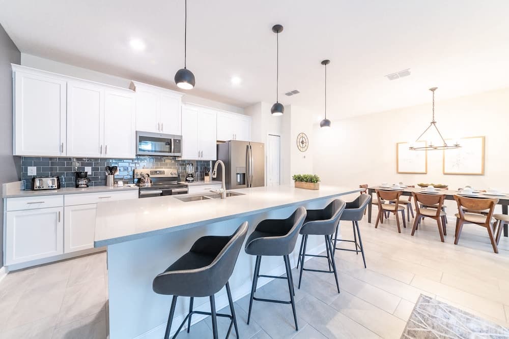 Storey Lake Retreat - Image 5