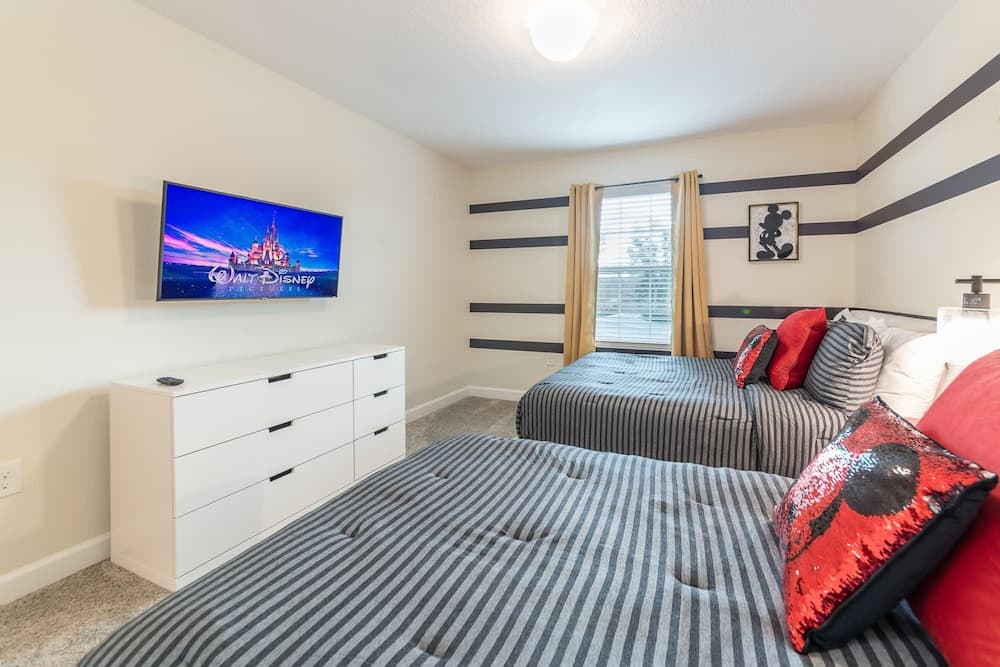 Storey Lake Retreat - Image 13