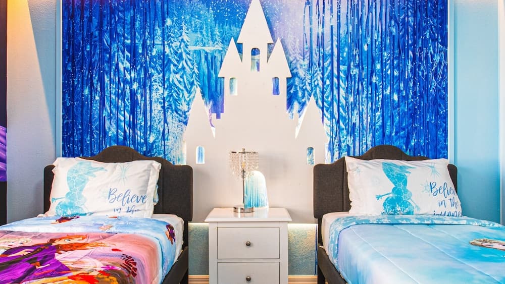 Bright Lakeview Villa #1671 - Image 18