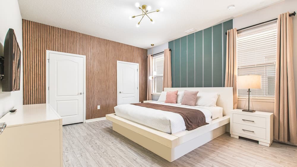 Bright Lakeview Villa #1671 - Image 20