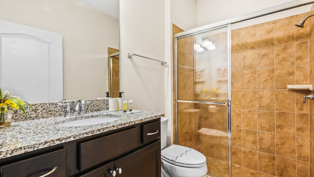 Bright Lakeview Villa #1671 - Image 29