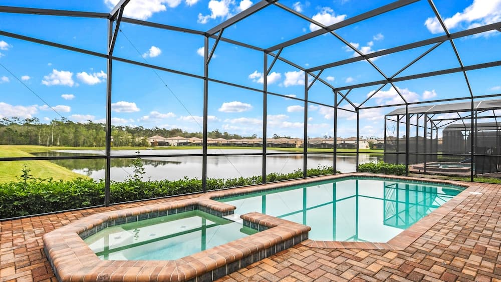 Bright Lakeview Villa #1671 - Image 2