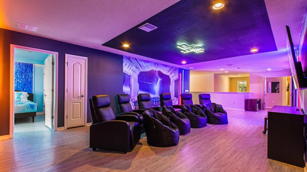 Bright Lakeview Villa #1671 - Image 4