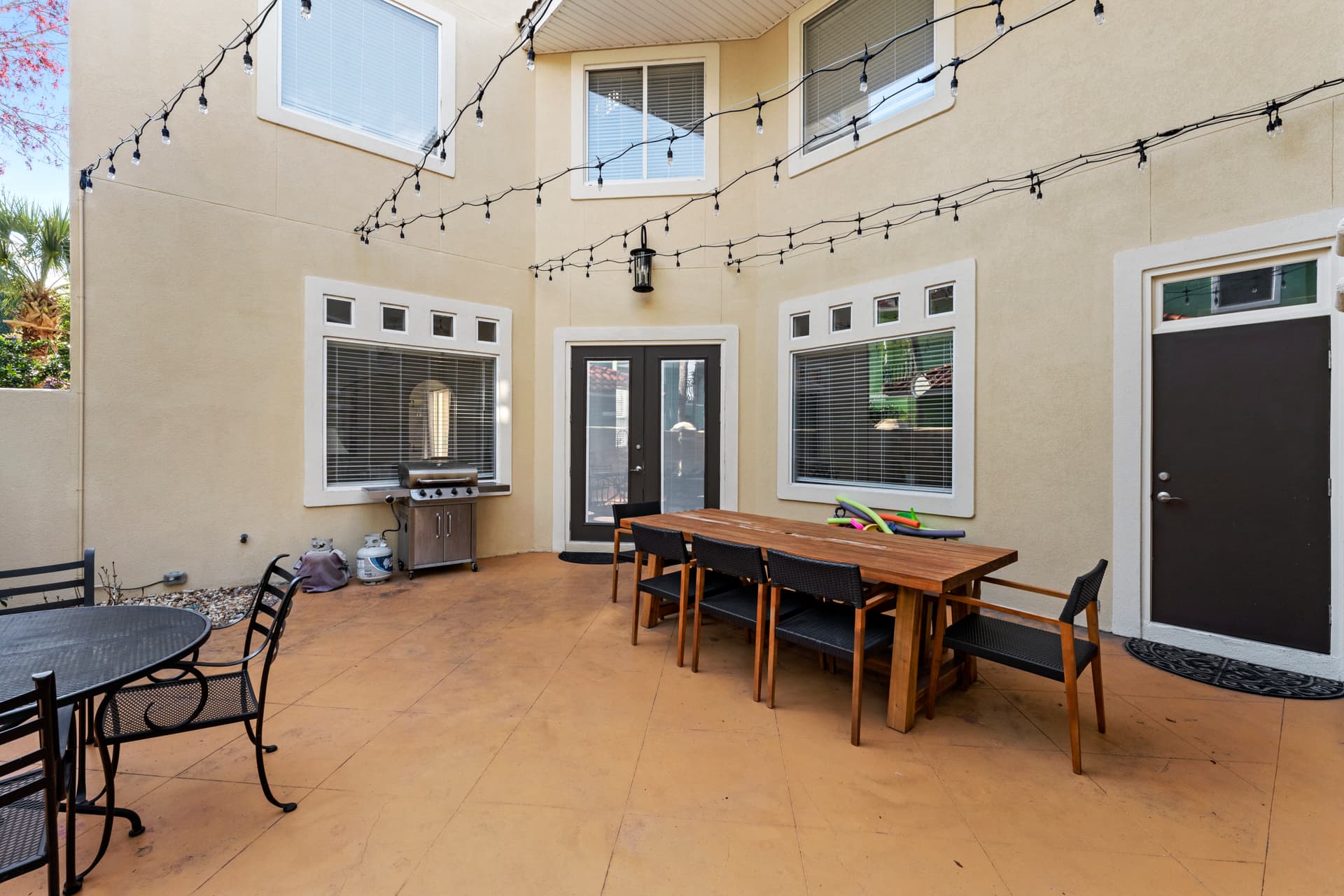 Beauty And The Beach - Image 5