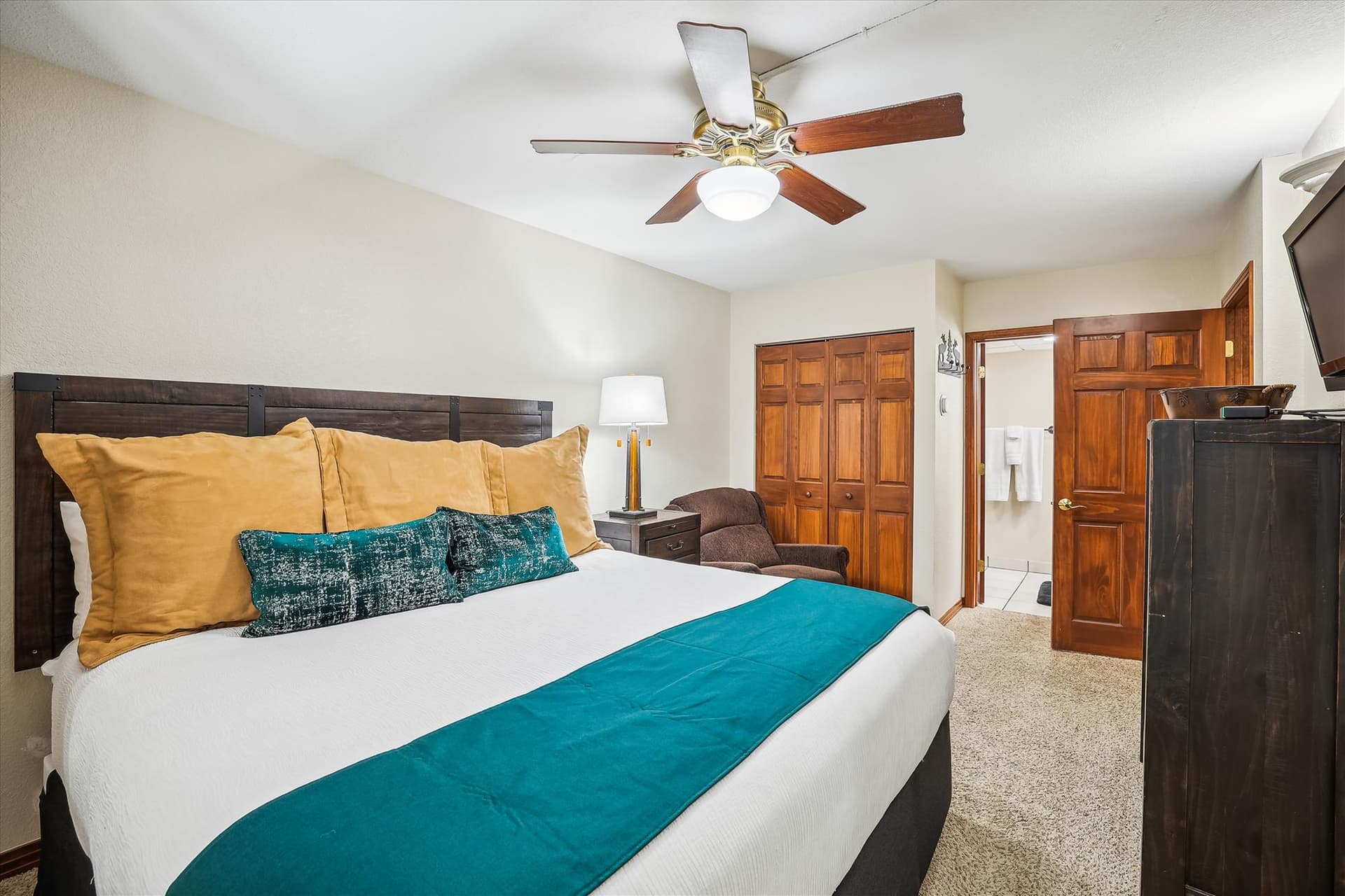 Beaver Run Black Diamond Penthouse - Image 33