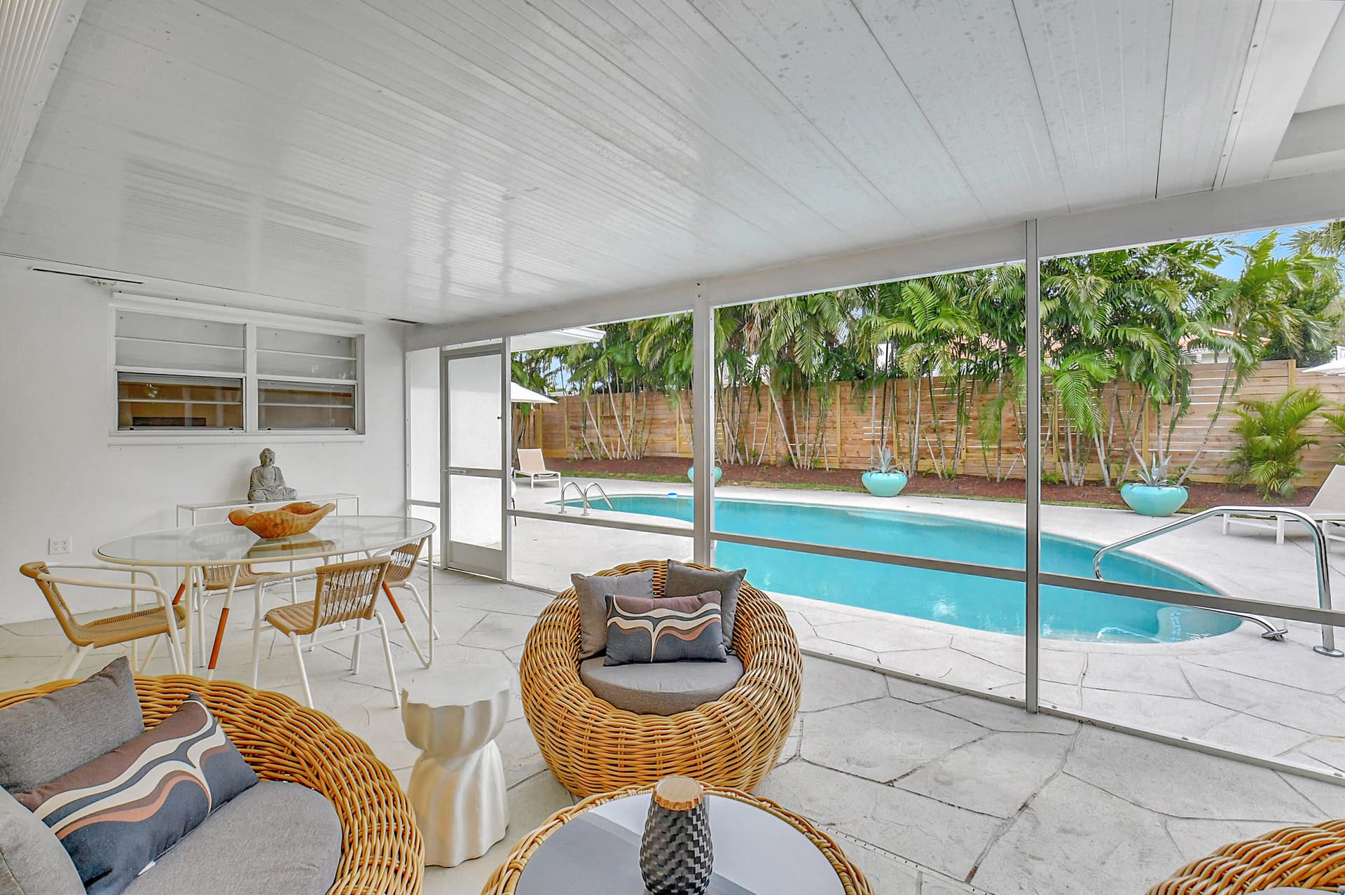 Begonia Cottage - Image 50