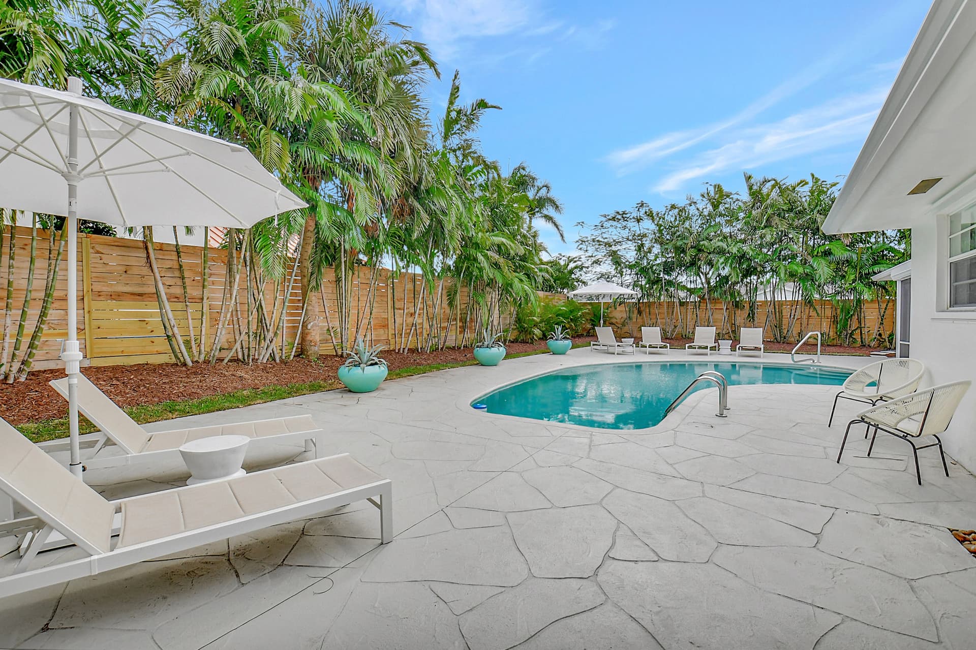 Begonia Cottage - Image 56