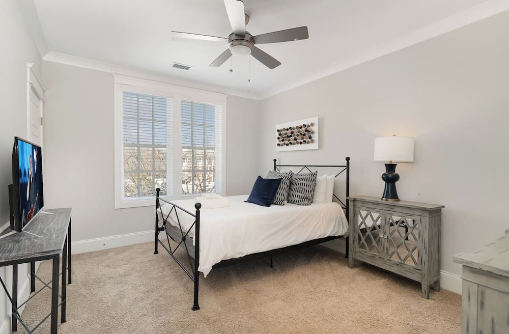 Belwood Manor - Image 18