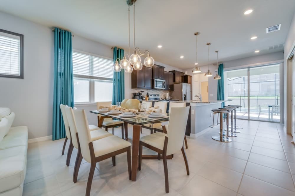 Best Windsor Island House - Image 5