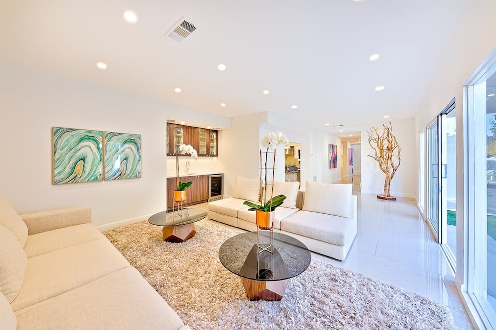 Beverly Hills Luxury Modern Palace - Image 16