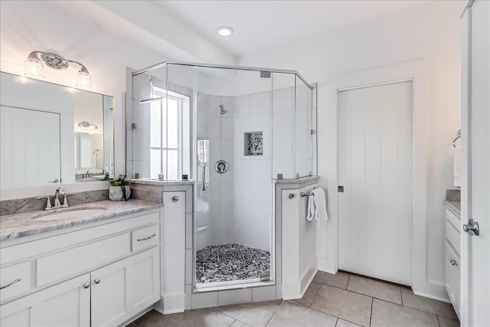 Beyond Paradise #119 - Image 20