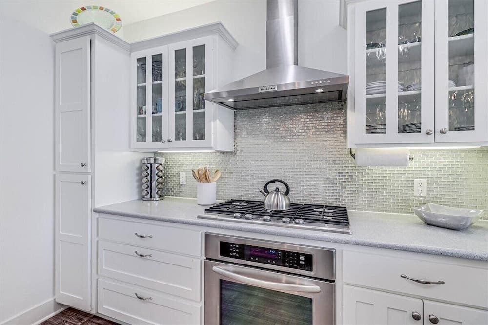 Beyond Paradise #119 - Image 9