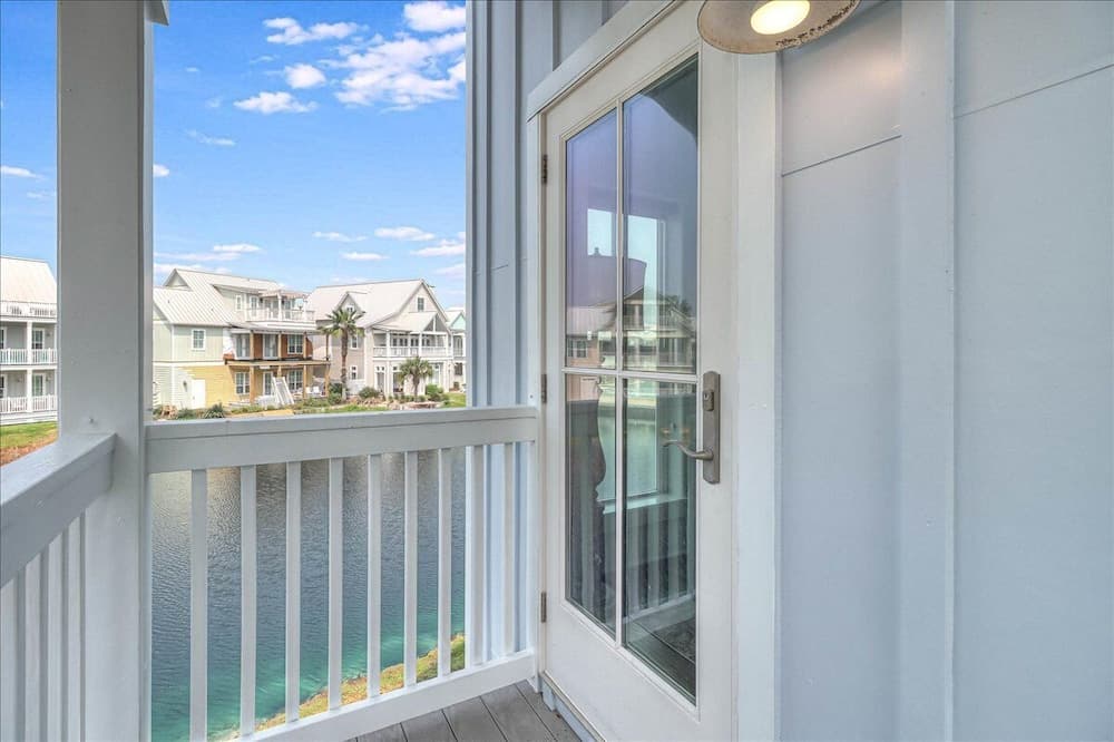 Beyond Paradise #119 - Image 42