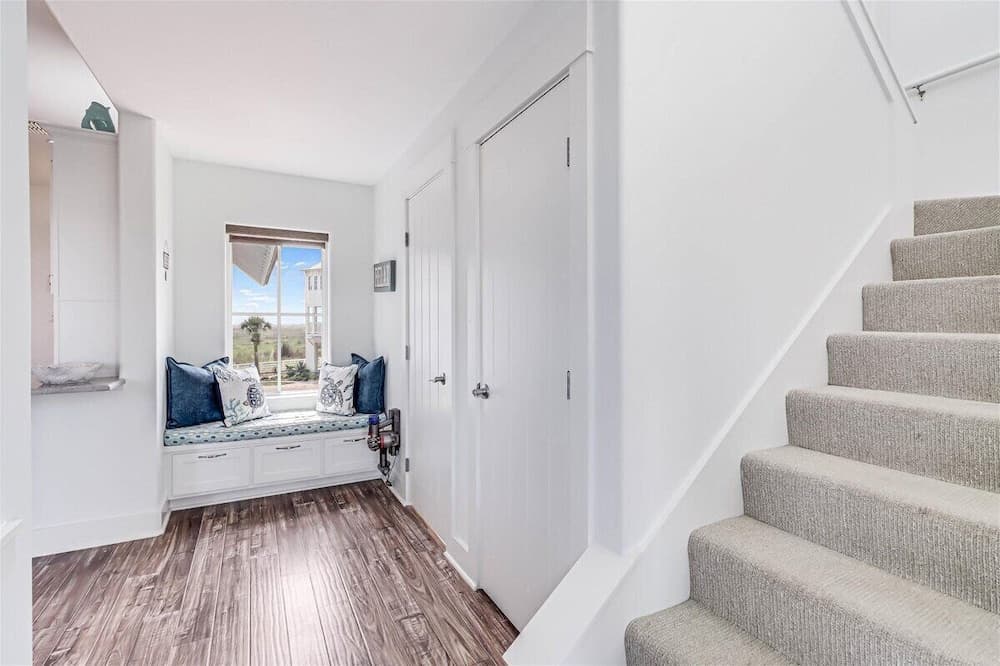 Beyond Paradise #119 - Image 29