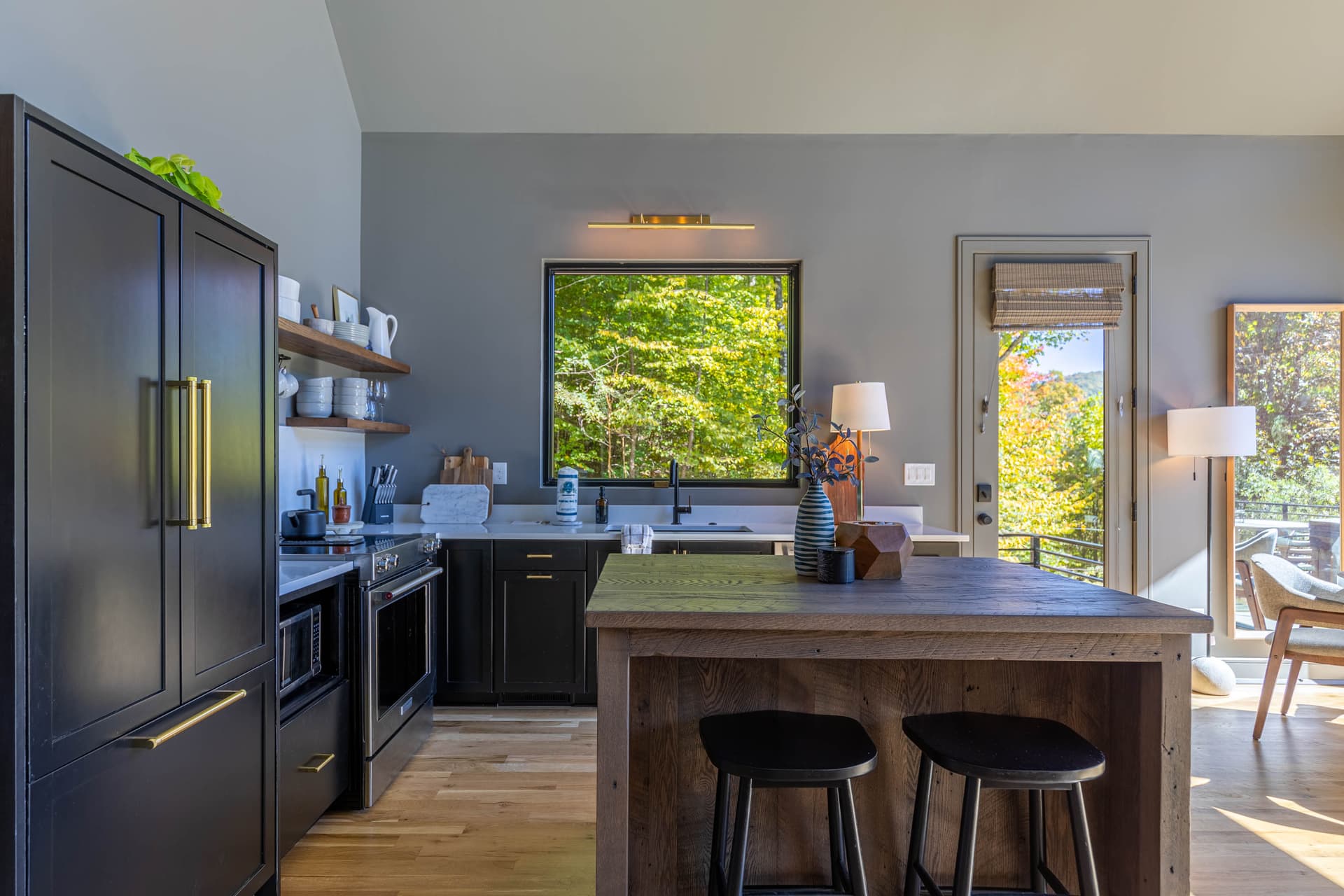 Big Bear Escape - Image 8