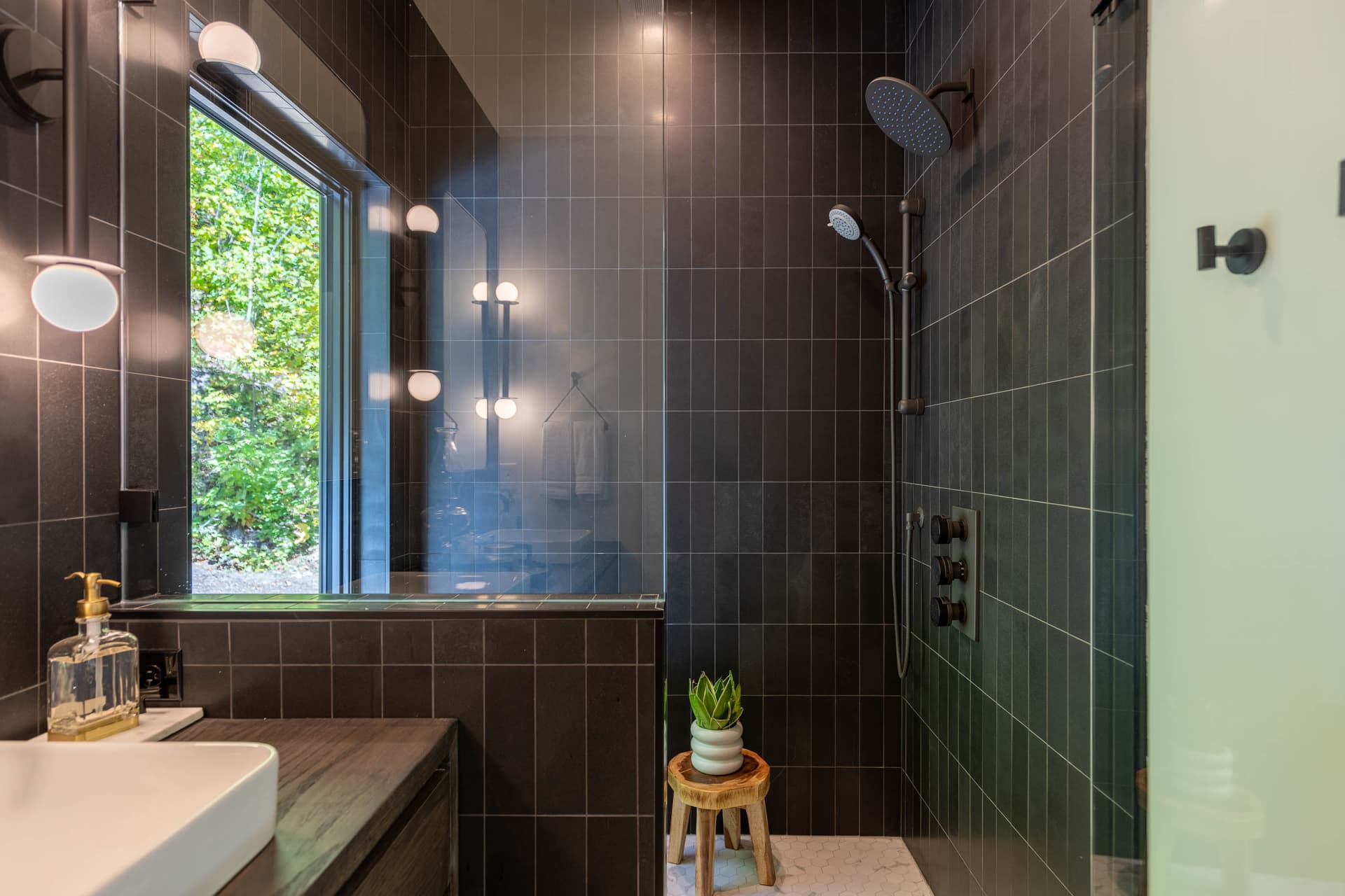 Big Bear Escape - Image 19