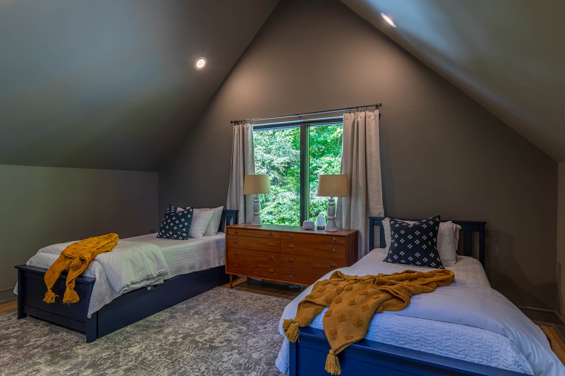 Big Bear Escape - Image 24