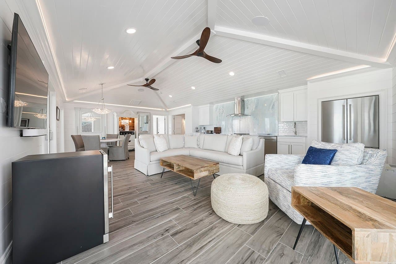 Big House by the Sea - Image 4