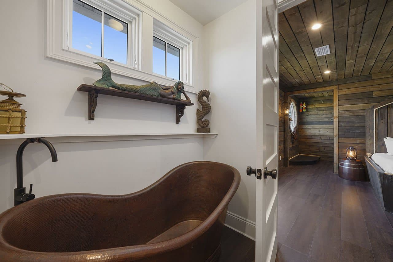 Big House by the Sea - Image 36