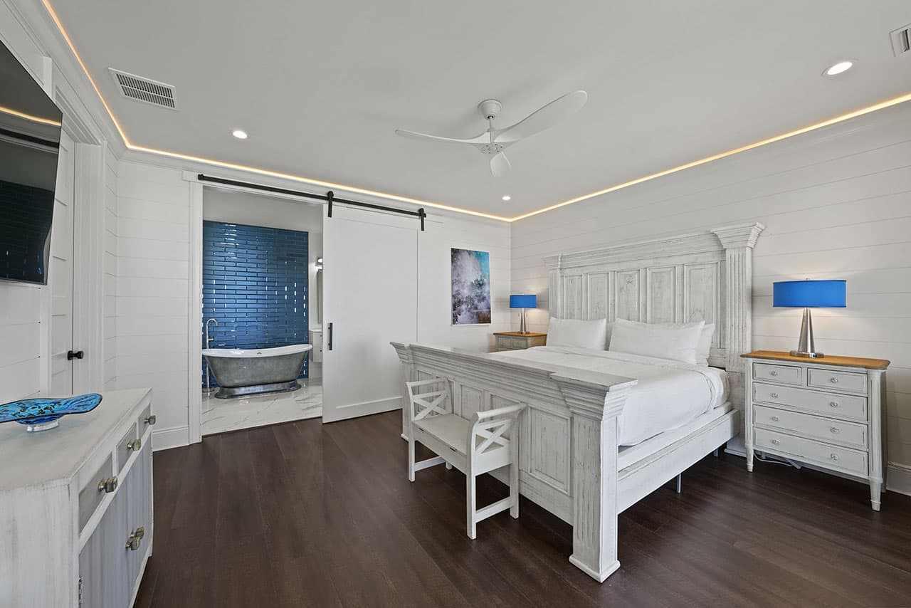 Big House by the Sea - Image 25