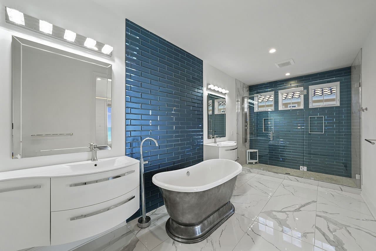 Big House by the Sea - Image 38