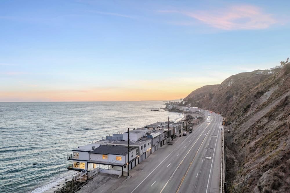 Big Rock Beach Retreat - Image 35