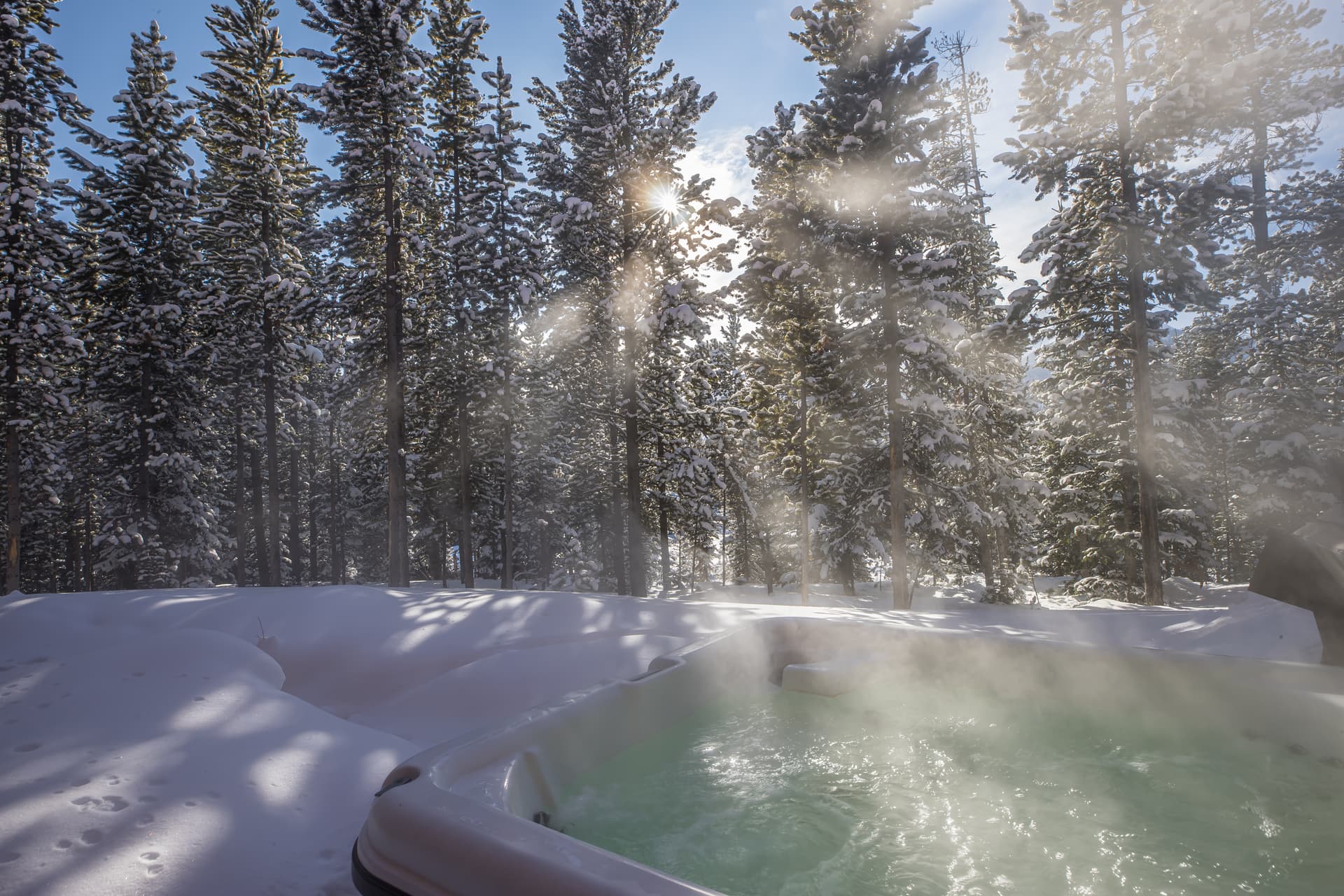 Elkhorn Luxury Retreat - Image 2
